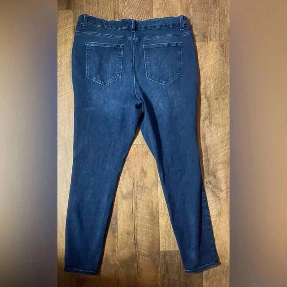 💕 2 For $10 Maurices High Rise Skinny Jeans Size XL - Picture 5 of 5